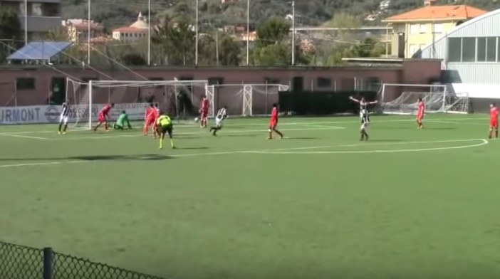 Calcio: gli highlights di Lavagnese - Savona. Gli striscioni passano con i gol di Cambiaso e Torelli (VIDEO)