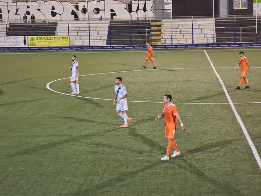 Calcio, Ospedaletti - Finale. Orange in piena emergenza, 8 assenti per mister Caverzan Calcio, Ospedaletti - Finale. Orange in piena emergenza, 8 assenti per mister Caverzan