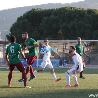 Calcio, Serie D. Il Vado dovrà soffrire fino agli ultimi 90 minuti, la sconfitta con l'RG Ticino tiene ancora in corsa i rossoverdi Calcio, Serie D. Il Vado dovrà soffrire fino agli ultimi 90 minuti, la sconfitta con l'RG Ticino tiene ancora in corsa i rossoverdi