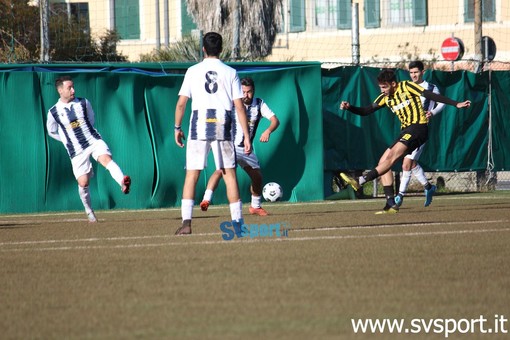 un'immagine della sfida di campionato tra Pra e Savona