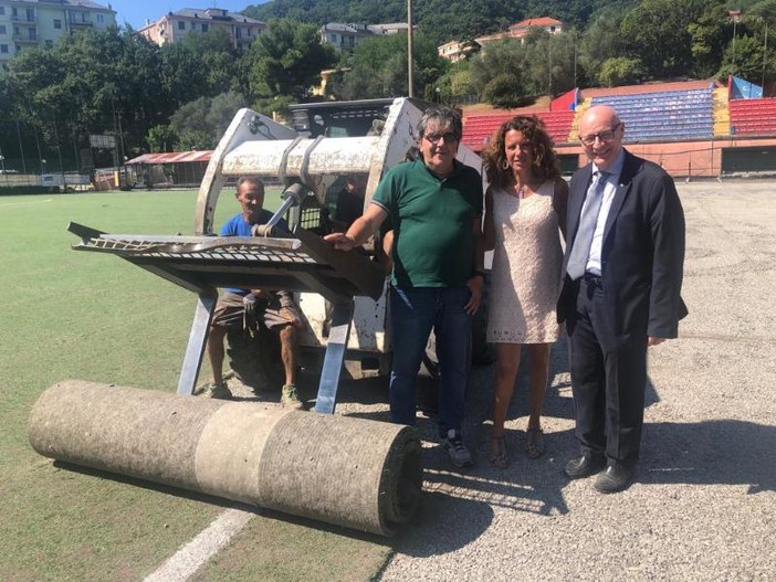 Calcio: sono partiti i lavori per l'installazione dei nuovi sintetici in provincia di Genova