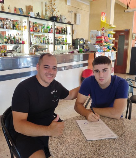 Calciomercato. Anche Ricard Kacellari continuerà a far parte della rosa biancorossa Calciomercato. Anche Ricard Kacellari continuerà a far parte della rosa biancorossa