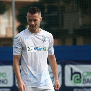 Calcio | Eccellenza. Il Campomorone batte l'Arenzano in pieno recupero, Pietra Ligure costretto alla semifinale playoff contro la Fezzanese