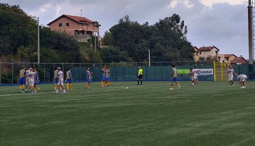 Calcio | Ceriale sconfitto solo di misura dalla Cairese. Mambrin: "Messo in campo quanto proviamo, palle inattive ancora da sistemare"