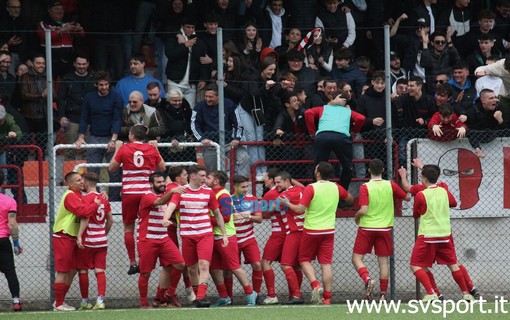 Calcio, Quiliano & Valleggia. Lunedì sera la grande festa in Comune per il ritorno in Promozione Calcio, Quiliano & Valleggia. Lunedì sera la grande festa in Comune per il ritorno in Promozione