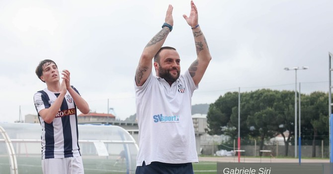 Calcio. Savona in finale playoff. Sarpero dopo il poker alla Praese: "Battuta la squadra più forte del girone. Il mio futuro? Deve dirlo la società, io qui sto bene..." Calcio. Savona in finale playoff. Sarpero dopo il poker alla Praese: "Battuta la squadra più forte del girone. Il mio futuro? Deve dirlo la società, io qui sto bene..."