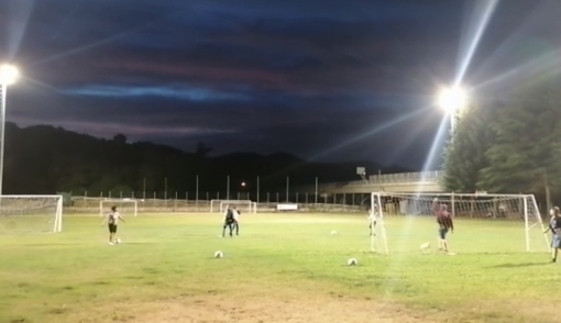 Calizzano, campo sportivo all’avanguardia con le luci a led (FOTO e VIDEO)