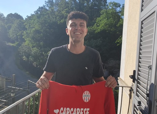 Calciomercato. Matteo Marchi giocherà in Promozione, il centrale passa dalla Vadese alla Carcarese Calciomercato. Matteo Marchi giocherà in Promozione, il centrale passa dalla Vadese alla Carcarese