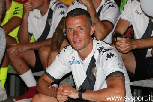 Calcio, Albenga. Santiago Sogno ritrova Buttu e il calcio ligure: "Mi mancavano entrambi. Stupito dalla qualità dei nostri giovani" (VIDEO) Calcio, Albenga. Santiago Sogno ritrova Buttu e il calcio ligure: "Mi mancavano entrambi. Stupito dalla qualità dei nostri giovani" (VIDEO)