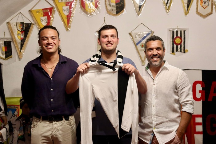 Calciomercato, Albingaunia. La società conferma la scelta del mister, panchina a Daniele Poggi Calciomercato, Albingaunia. La società conferma la scelta del mister, panchina a Daniele Poggi