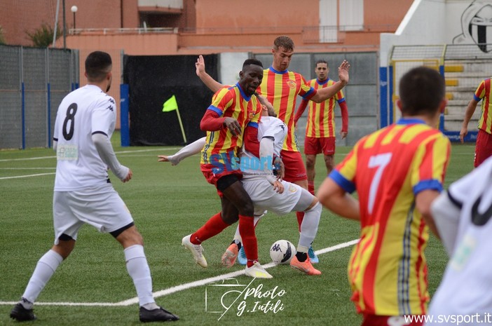 Calcio, Eccellenza A. Oggi si riparte da zero: trasferte insidiose a Genova per Albenga e Cairese, il Varazze fa visita al Finale