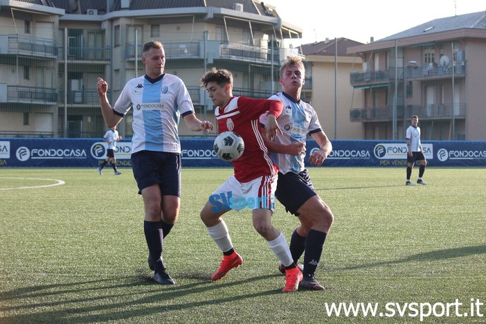 Calcio, Coppa Italia di Promozione. Carcarese - Praese la finale in gioco questa sera al Corrent