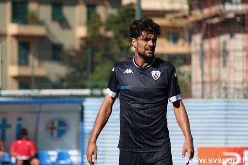 Calcio. Righetti e De Benedetti ribaltano il Gozzano, il Celle Varazze si gode una notte al terzo posto Calcio. Righetti e De Benedetti ribaltano il Gozzano, il Celle Varazze si gode una notte al terzo posto