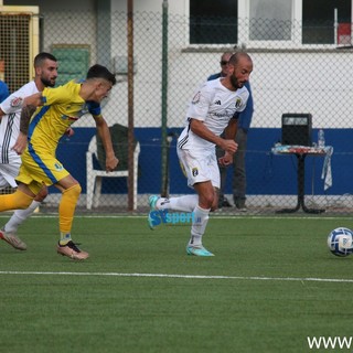 Calcio. Eccellenza, la lotta al vertice si infiamma sempre di più: il clou odierno è Pietra Ligure-Imperia Calcio. Eccellenza, la lotta al vertice si infiamma sempre di più: il clou odierno è Pietra Ligure-Imperia