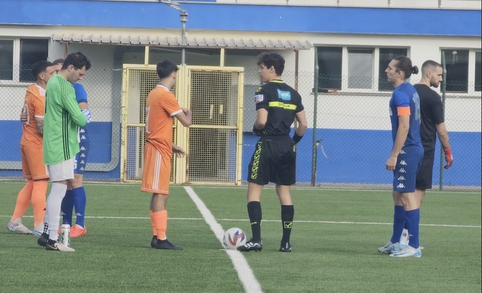 Calcio. Tra Andora e Ospedaletti manca solo il gol, reti bianche al Marco Polo. Grifo fallisce un calcio di rigore Calcio. Tra Andora e Ospedaletti manca solo il gol, reti bianche al Marco Polo. Grifo fallisce un calcio di rigore