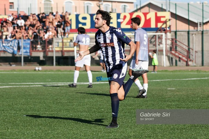 Calcio | Savona. Esultanza di rabbia per Fabio Rignanese: "Parlano tutti, ma io mi faccio trovare pronto" (VIDEO) Calcio | Savona. Esultanza di rabbia per Fabio Rignanese: "Parlano tutti, ma io mi faccio trovare pronto" (VIDEO)