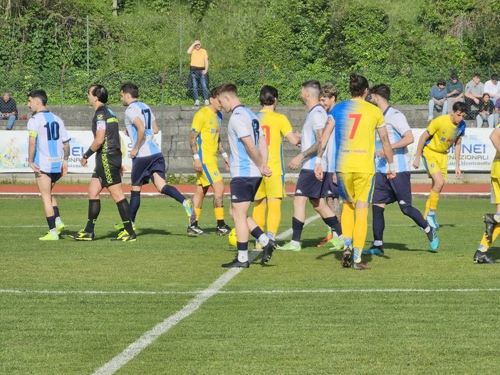 Calcio, Eccellenza. Al "Brin" succede tutto nella ripresa: Sogno e Anselmo regalano la vittoria alla Cairese, Pietra battuto 2-0 Calcio, Eccellenza. Al "Brin" succede tutto nella ripresa: Sogno e Anselmo regalano la vittoria alla Cairese, Pietra battuto 2-0