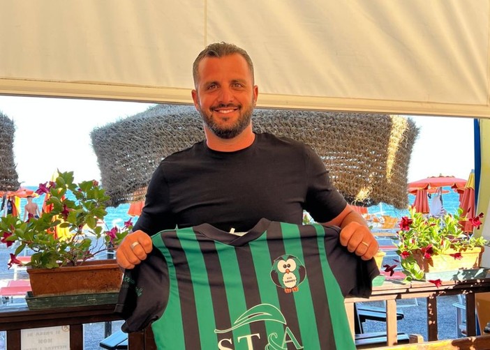 Calciomercato. Il nuovo difensore arriva dalla Campania, presentato Luigi D'Elia Calciomercato. Il nuovo difensore arriva dalla Campania, presentato Luigi D'Elia