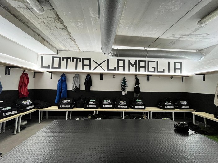 FOTONOTIZIA: Restyling dello spogliatoio per l'Albingaunia, sabato il test contro la Sanremese FOTONOTIZIA: Restyling dello spogliatoio per l'Albingaunia, sabato il test contro la Sanremese