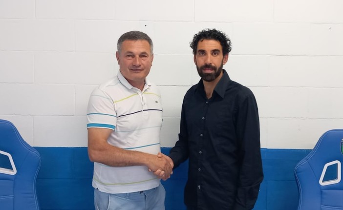 Calcio. Ufficiale, l'Andora riparte da mister Fabio Ghigliazza Calcio. Ufficiale, l'Andora riparte da mister Fabio Ghigliazza