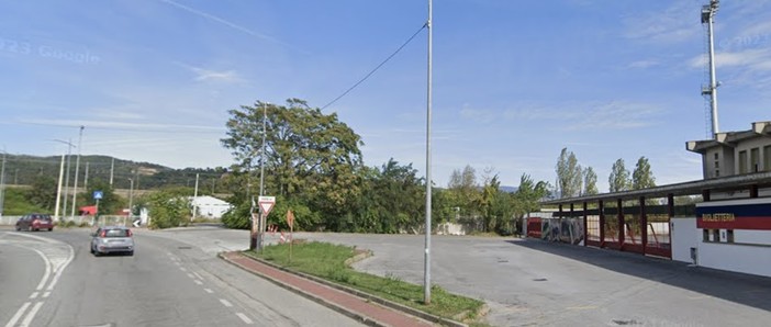 Rigassificatore, il Pde tra il Chittolina e il Dagnino? La proposta è arrivata al sindaco di Quiliano Rigassificatore, il Pde tra il Chittolina e il Dagnino? La proposta è arrivata al sindaco di Quiliano