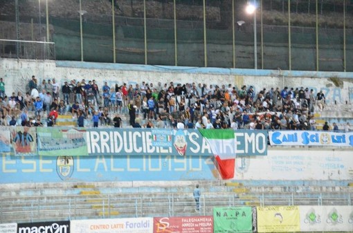 Calcio. Unione Sanremo - Imperia -2, le sensazioni degli ultras matuziani. Cesare Beltrami: "Dove non arrivano le gambe, deve arrivare il cuore!" Calcio. Unione Sanremo - Imperia -2, le sensazioni degli ultras matuziani. Cesare Beltrami: "Dove non arrivano le gambe, deve arrivare il cuore!"