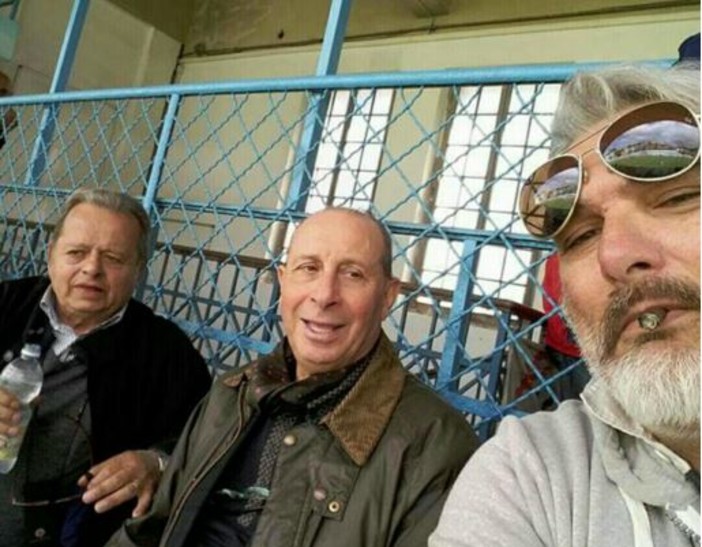 Riccardo Del Gratta, Luigi Minti e Massimo Rainieri seduti insieme sulla tribuna del "Comunale" Riccardo Del Gratta, Luigi Minti e Massimo Rainieri seduti insieme sulla tribuna del "Comunale"