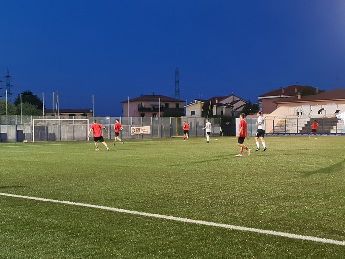 Calcio. L'Albenga fa sua l'amichevole preferragosto, la doppietta di Sogno piega un buon Soccer Borghetto