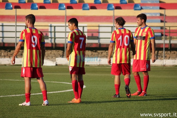 Calcio, Finale. Dal mazzo spuntano anche Gagliano e Aroca. Il ds Rolando: "Stupiti dalla prestazione dei nostri giovani, eravamo ai minimi termini" Calcio, Finale. Dal mazzo spuntano anche Gagliano e Aroca. Il ds Rolando: "Stupiti dalla prestazione dei nostri giovani, eravamo ai minimi termini"