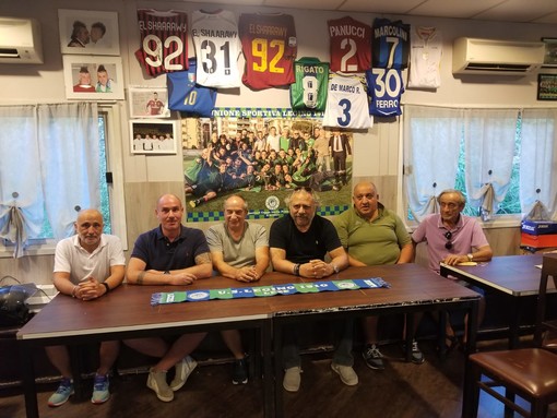 Calcio, Legino. Summit tra società e squadra dopo l'aumento dei contagi. Tobia: "E' un periodo dove la posta in gioco è alta e non riguarda il calcio" Calcio, Legino. Summit tra società e squadra dopo l'aumento dei contagi. Tobia: "E' un periodo dove la posta in gioco è alta e non riguarda il calcio"