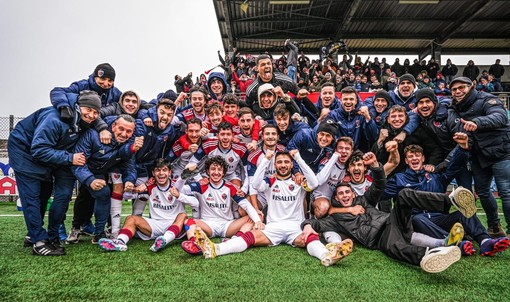 Calcio, Serie D. Il Sestri Levante è in finale scudetto! 2-0 al Pineto, sarà sfida al Sorrento Calcio, Serie D. Il Sestri Levante è in finale scudetto! 2-0 al Pineto, sarà sfida al Sorrento