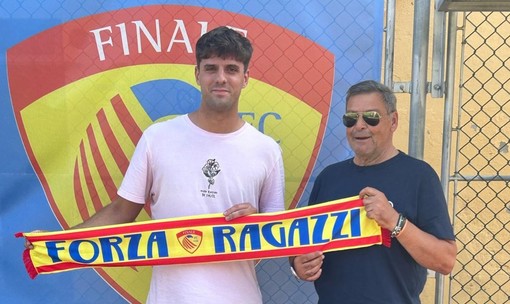 Calciomercato. Il Finale si tiene stretto il proprio granatiere, rinnovo ok per Halaj Calciomercato. Il Finale si tiene stretto il proprio granatiere, rinnovo ok per Halaj