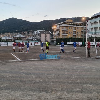 Calcio a 7, Torneo Città di Albenga . Vince Bar One nella serata di giovedì, stasera tocca al Girone D