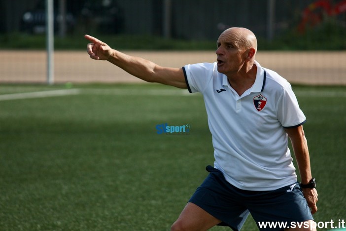 Calcio, Vado. Esordio in campionato vittorioso per Roselli: "Battuta una buona Sanremese, il nostro obiettivo è essere competitivi" (VIDEO) Calcio, Vado. Esordio in campionato vittorioso per Roselli: "Battuta una buona Sanremese, il nostro obiettivo è essere competitivi" (VIDEO)