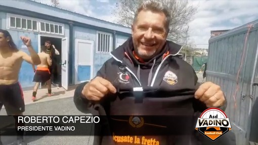 Calcio, Vadino. Scatta la festa per il presidente Capezio: "Vi aspettiamo tutti ad Albenga per festeggiare!" (VIDEO) Calcio, Vadino. Scatta la festa per il presidente Capezio: "Vi aspettiamo tutti ad Albenga per festeggiare!" (VIDEO)