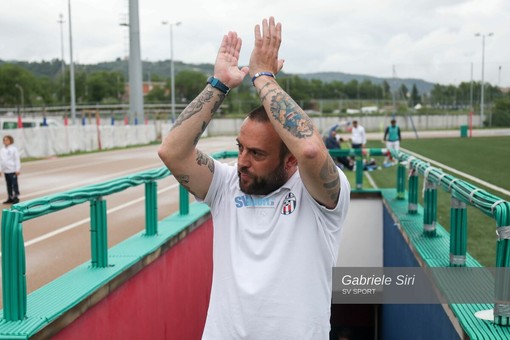 Calcio | Savona. Biancoblu e mister Sarpero ancora assieme, a breve l'annuncio del rinnovo