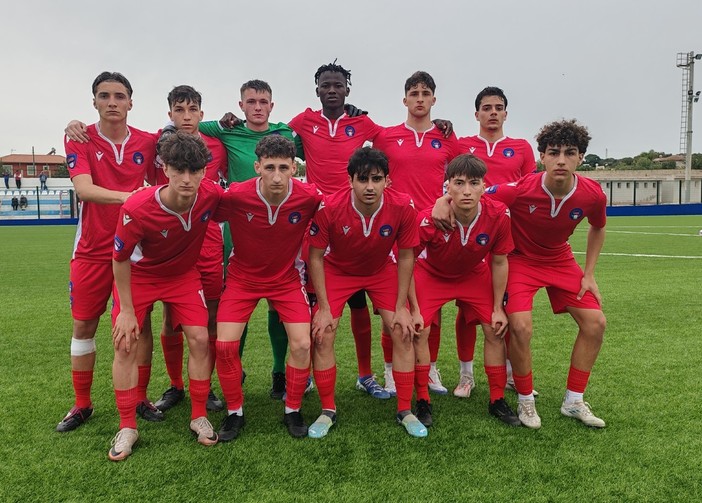 Calcio, Torneo delle Regioni. L'Under 19 della Liguria viene ripresa dalla Calabria, qualificazione appesa a un filo Calcio, Torneo delle Regioni. L'Under 19 della Liguria viene ripresa dalla Calabria, qualificazione appesa a un filo