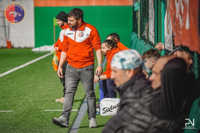 Calcio, Rocchettese. Avanti con mister Chiola. Tante novità nell'assetto dirigenziale Calcio, Rocchettese. Avanti con mister Chiola. Tante novità nell'assetto dirigenziale