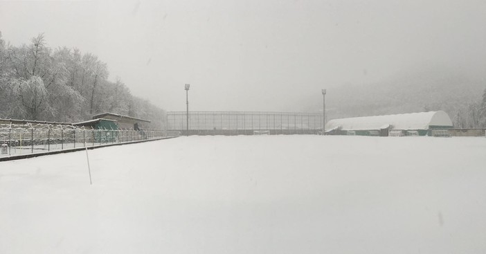 Calcio e Maltempo. Domani e sabato giornate chiave per il programma domenicale. Carmine Jannece: "Al momento c'è poca neve, ma attendiamo le prossime 48 ore"