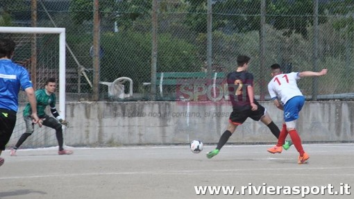 Calcio. Promozione, un super Camporosso stende l'Arenzano: 3-0 nell'andata del playout. La gioia di mister Luci Calcio. Promozione, un super Camporosso stende l'Arenzano: 3-0 nell'andata del playout. La gioia di mister Luci