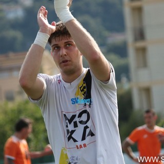 Calcio. Il gol più pesante di Andrea Di Mari arriva con la maglia del cuore: "Vincere a casa è la cosa più bella" (VIDEO) Calcio. Il gol più pesante di Andrea Di Mari arriva con la maglia del cuore: "Vincere a casa è la cosa più bella" (VIDEO)