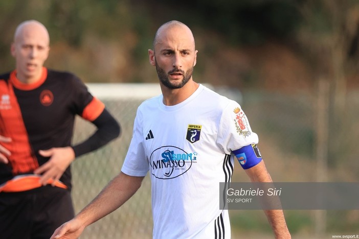 Calcio, Imperia. Parola a capitan Giglio: "La società sta lavorando bene, Buttu merita di fare la D" Calcio, Imperia. Parola a capitan Giglio: "La società sta lavorando bene, Buttu merita di fare la D"