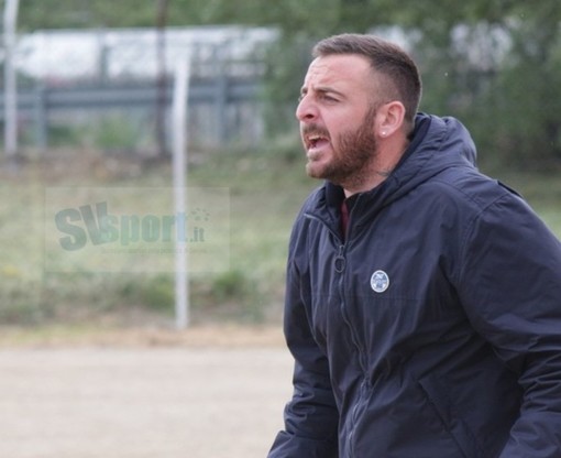 Calcio, Soccer Borghetto. Il presidente Ferrara manda un messaggio: "Diamo fastidio? Abbiamo la pelle dura. 16 anni fa l'ultima espulsione di Carparelli" Calcio, Soccer Borghetto. Il presidente Ferrara manda un messaggio: "Diamo fastidio? Abbiamo la pelle dura. 16 anni fa l'ultima espulsione di Carparelli"