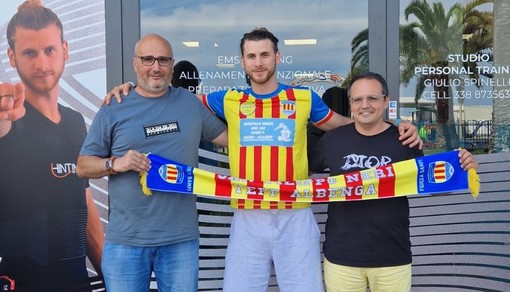 Calciomercato. Giulio Spinelli saluta il Cisano, ufficiale il passaggio alla San Filippo Neri Calciomercato. Giulio Spinelli saluta il Cisano, ufficiale il passaggio alla San Filippo Neri