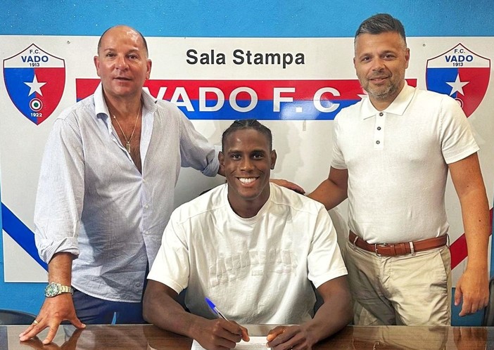 Calciomercato. Enock Barwuah ha firmato, il fratello di Mario Balotelli è un giocatore del Vado Calciomercato. Enock Barwuah ha firmato, il fratello di Mario Balotelli è un giocatore del Vado