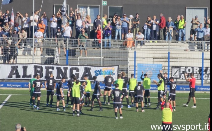 Calcio, Albenga. Domani il ritorno in campo con il Novaromentin, Marra Cutrupi in entrata nei quadri dirigenziali bianconeri Calcio, Albenga. Domani il ritorno in campo con il Novaromentin, Marra Cutrupi in entrata nei quadri dirigenziali bianconeri