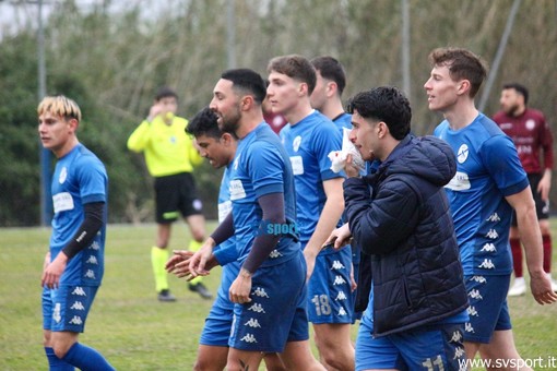 Calcio, Andora. Luca Delfino scuote i biancoblu: "Basta chiudersi, avremmo potuto avere 4 punti in più" Calcio, Andora. Luca Delfino scuote i biancoblu: "Basta chiudersi, avremmo potuto avere 4 punti in più"