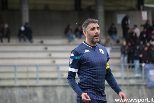 Calcio. Celle Varazze a due facce per Ciancio: &quot;Nel primo tempo c'era paura di subire gol. Questa rosa deve mettere in difficoltà il mister&quot;  (VIDEO)