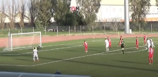 Calcio. La meraviglia e poi l'infortunio, vediamo il gol di Loreto Lo Bosco contro il Varese (VIDEO)