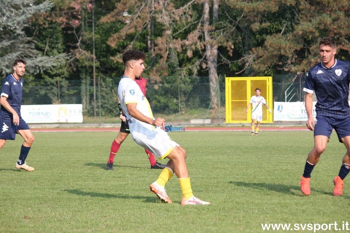 Calcio, Cairese. Jebbar non basta contro il Sestri Levante, i valbormidesi incassano due gol da rimessa laterale e restano a bocca asciutta Calcio, Cairese. Jebbar non basta contro il Sestri Levante, i valbormidesi incassano due gol da rimessa laterale e restano a bocca asciutta